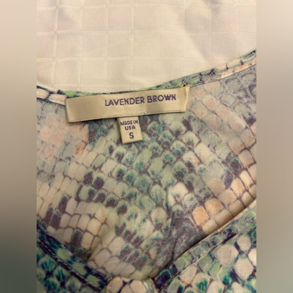 Lavender brown tie shirt - Picture 2 of 3